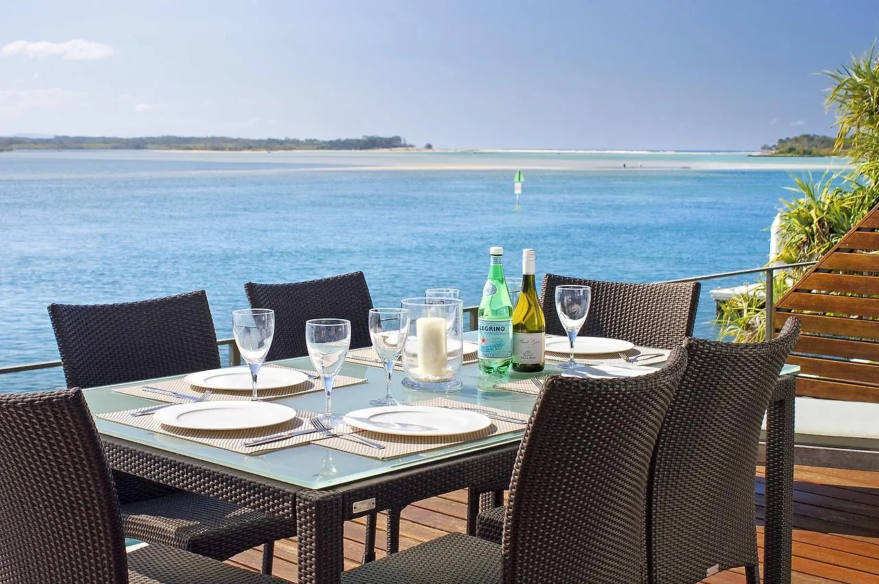 Riverfront Apartment, Perfect Location Noosaville